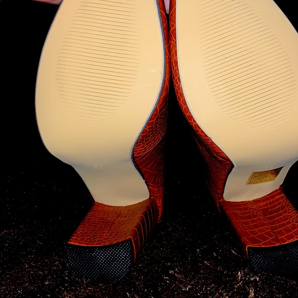 Booties - Picture 3 of 4